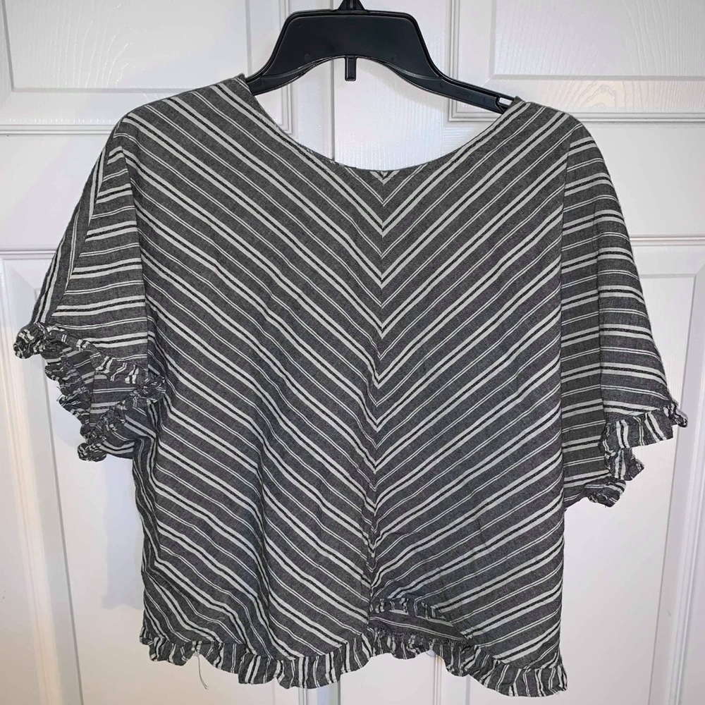 NWOT A New Day striped chevron ruffle top